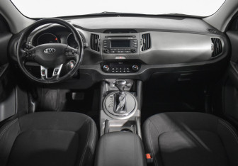 Подержанный автомобиль Kia Sportage 2014 года (13 фото)