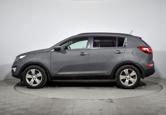 Подержанный автомобиль Kia Sportage 2010 года (7 фото)