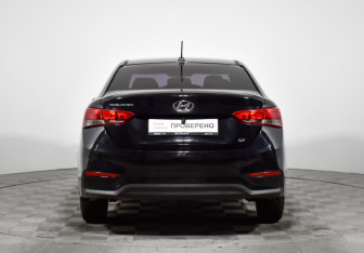 Подержанный автомобиль Hyundai Solaris Sedan 2017 года (6 фото)