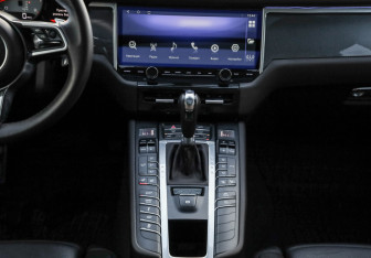 Подержанный автомобиль Porsche Macan 2014 года (13 фото)