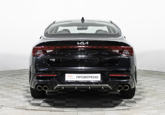 Подержанный автомобиль Kia K5 2024 года (7 фото)