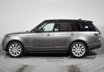 Подержанный автомобиль Land Rover Range Rover 2018 года (8 фото)