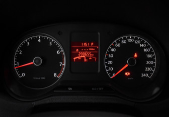 Подержанный автомобиль Volkswagen Polo Sedan 2011 года (18 фото)