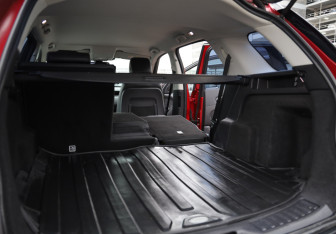 Подержанный автомобиль Land Rover Discovery Sport 2017 года (32 фото)