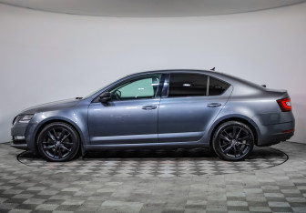 Подержанный автомобиль Skoda Octavia Liftback 2018 года (8 фото)