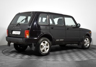 Подержанный автомобиль LADA (ВАЗ) 2131 (4x4) 2018 года (5 фото)