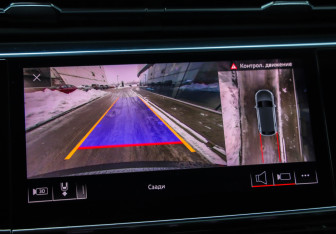 Подержанный автомобиль Audi Q8 2019 года (17 фото)