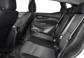 Подержанный автомобиль Nissan Qashqai 2017 года (11 фото)