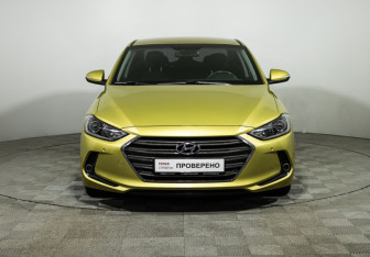 Подержанный автомобиль Hyundai Elantra Sedan 2017 года (2 фото)
