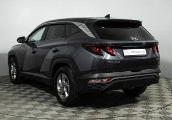 Подержанный автомобиль Hyundai Tucson 2022 года (7 фото)