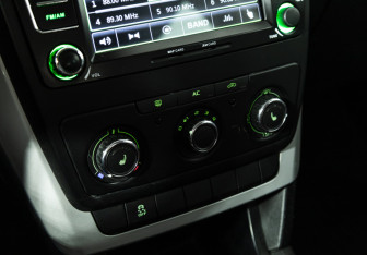 Подержанный автомобиль Skoda Yeti 2012 года (15 фото)