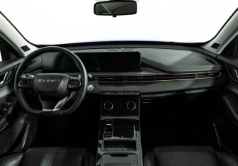 Подержанный автомобиль Exeed LX 2023 года (13 фото)