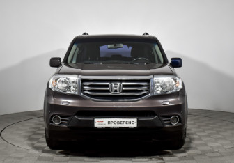 Подержанный автомобиль Honda Pilot 2013 года (2 фото)