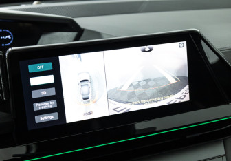 Подержанный автомобиль Changan UNI-V 2023 года (15 фото)