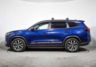 Подержанный автомобиль Chery Tiggo 8 Pro 2022 года (8 фото)
