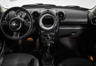 Подержанный автомобиль MINI Countryman 2014 года (14 фото)