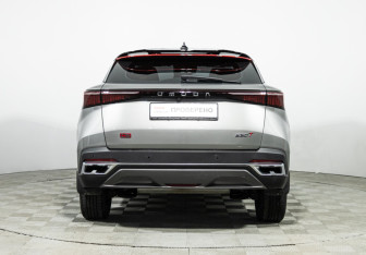 Подержанный автомобиль Omoda C5 2023 года (6 фото)