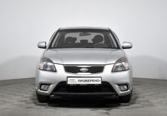 Подержанный автомобиль Kia Rio Sedan 2010 года (2 фото)