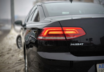 Подержанный автомобиль Volkswagen Passat Sedan 2018 года (11 фото)