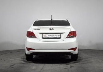 Подержанный автомобиль Hyundai Solaris Sedan 2016 года (6 фото)