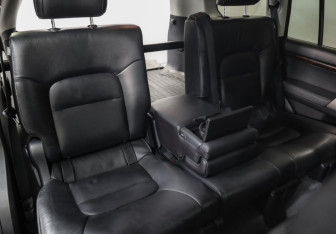 Подержанный автомобиль Toyota Land Cruiser Suv 2013 года (28 фото)