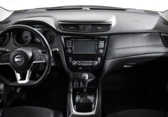 Подержанный автомобиль Nissan Qashqai 2019 года (15 фото)
