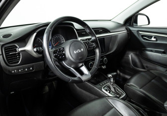 Подержанный автомобиль Kia Rio Sedan 2021 года (11 фото)