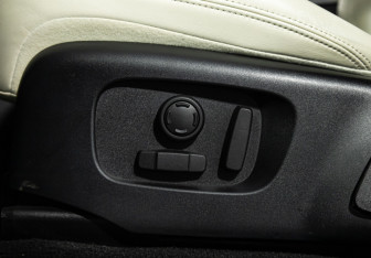 Подержанный автомобиль Land Rover Range Rover Sport 2018 года (16 фото)