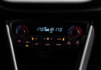 Подержанный автомобиль Suzuki SX4 Hatchback 2014 года (14 фото)