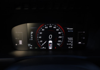 Подержанный автомобиль Volvo XC90 2018 года (18 фото)