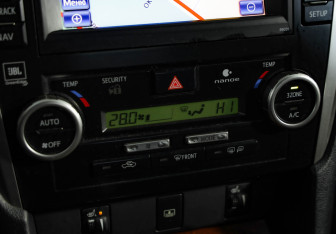 Подержанный автомобиль Toyota Camry Sedan 2013 года (18 фото)