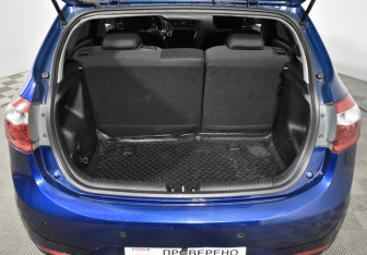 Подержанный автомобиль Kia Rio Hatchback 2014 года (19 фото)