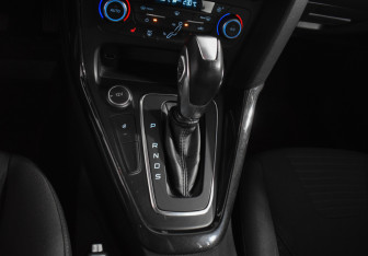 Подержанный автомобиль Ford Focus Wagon 2019 года (16 фото)