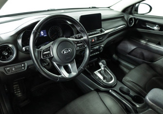 Подержанный автомобиль Kia Cerato Sedan 2020 года (11 фото)