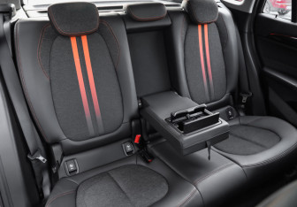 Подержанный автомобиль BMW X1 2019 года (28 фото)
