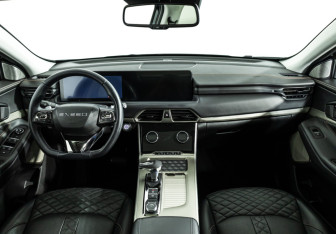 Подержанный автомобиль Exeed TXL 2022 года (13 фото)