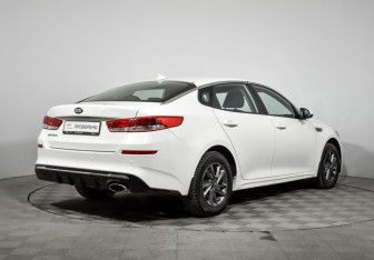 Подержанный автомобиль Kia Optima Sedan 2019 года (5 фото)