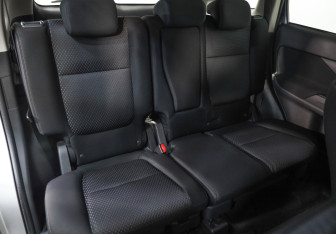 Подержанный автомобиль Mitsubishi Outlander 2017 года (25 фото)