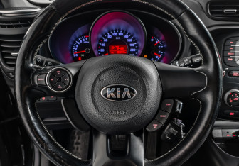 Подержанный автомобиль Kia Soul 2015 года (17 фото)