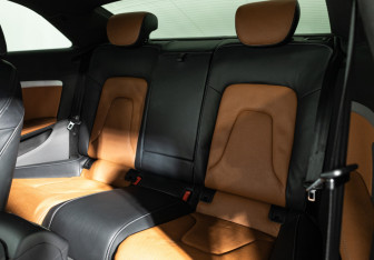 Подержанный автомобиль Audi A5 Coupe 2016 года (10 фото)