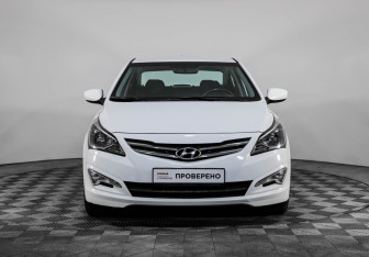 Подержанный автомобиль Hyundai Solaris Sedan 2015 года (2 фото)