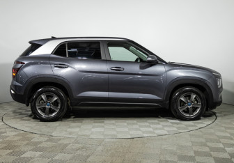 Подержанный автомобиль Hyundai Creta 2022 года (4 фото)