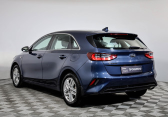Подержанный автомобиль Kia Ceed Hatchback 2019 года (5 фото)