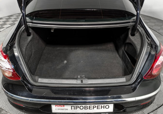 Подержанный автомобиль Volkswagen Passat CC 2011 года (18 фото)