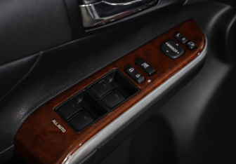 Подержанный автомобиль Toyota Camry Sedan 2013 года (25 фото)