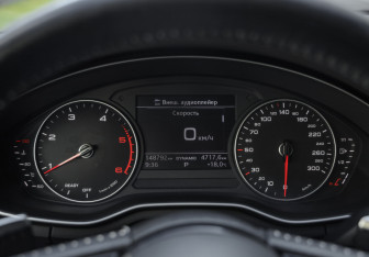 Подержанный автомобиль Audi A5 Liftback 2018 года (17 фото)