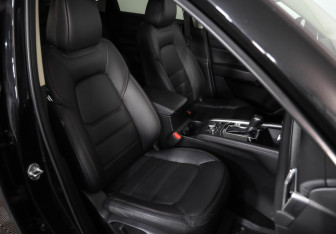 Подержанный автомобиль Mazda CX-5 2022 года (28 фото)