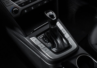 Подержанный автомобиль Hyundai Elantra Sedan 2018 года (11 фото)