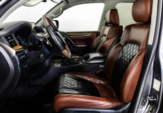 Подержанный автомобиль Lexus LX 2016 года (27 фото)