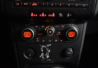 Подержанный автомобиль Nissan Qashqai 2008 года (21 фото)